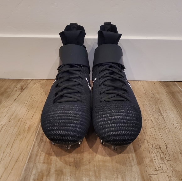 JORDAN ALPHA MENACE ELITE 2 FLYKNIT FOOTBALL CLEATS MENS - Picture 4 of 6